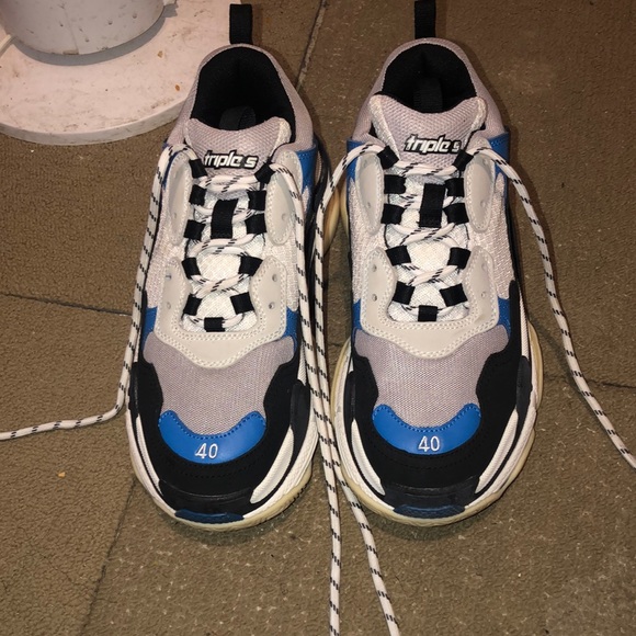 Balenciaga triple s - Picture 1 of 4